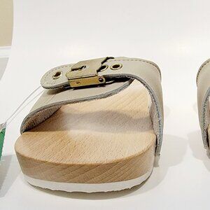 DR SCHOLL *STYLE* WOODEN CLOGS